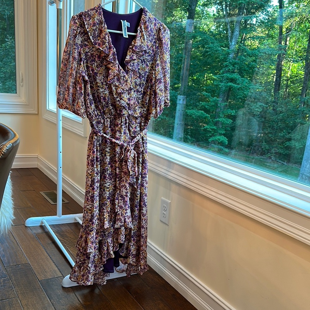 Julian Taylor floral High Low with ruffled v-neck
